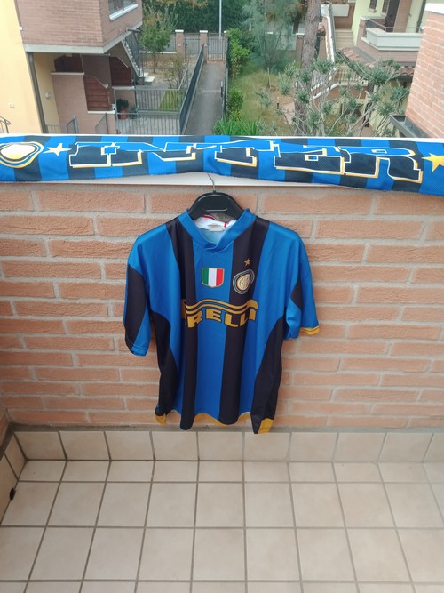 maglia e sciarpa inter