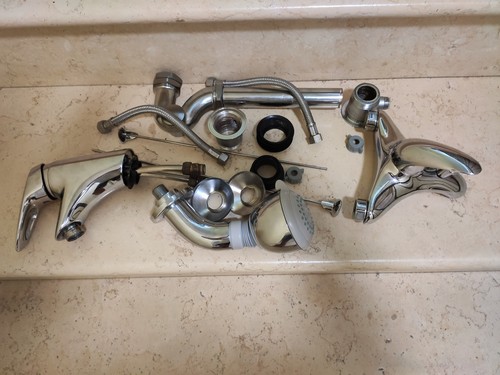 Vendo RUBINETTI DA BAGNO E DOCCIA Ideal Standard